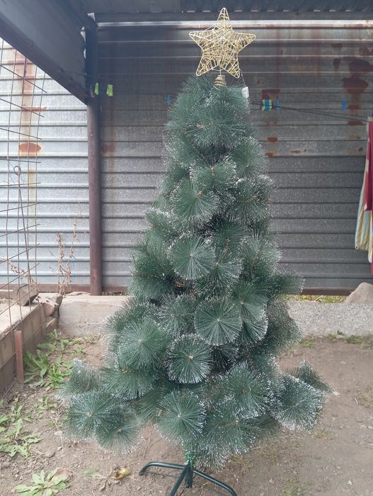 Продам ёлку 130 см