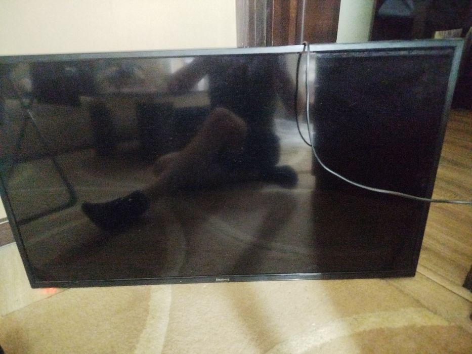 Телевизор Elenberg