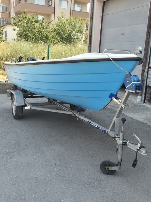 Лодка Варан +колесар