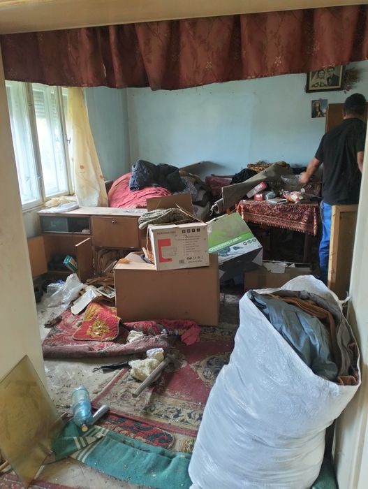 Servici complete debarasari demolari in apartamente beciuri poduri cas