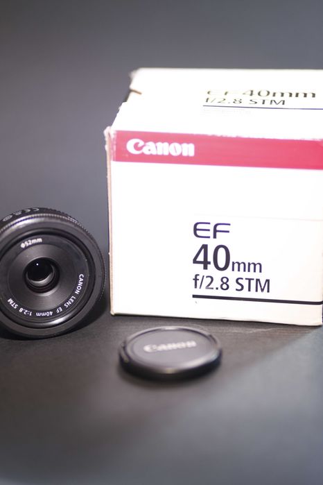 Obiectiv Canon 40mm 2.8 stm