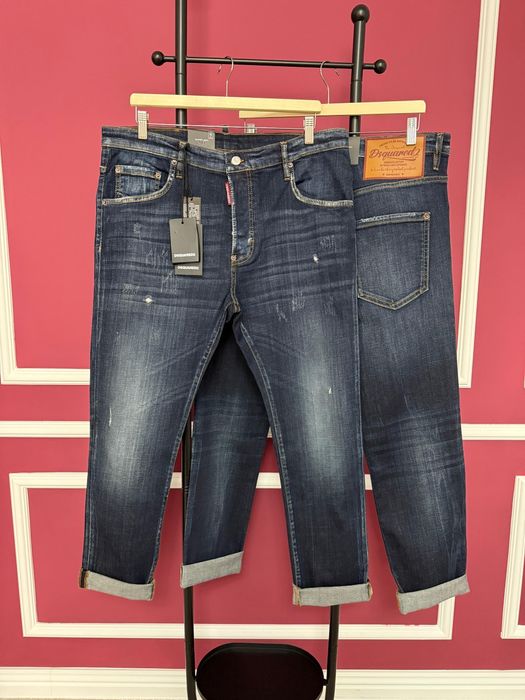 Blugi dsquared mărime mare