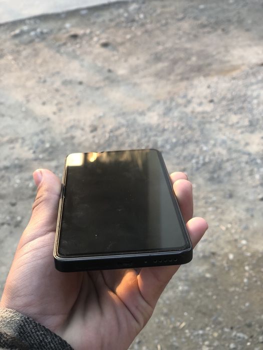 Redmi notee 13.  Kar dak