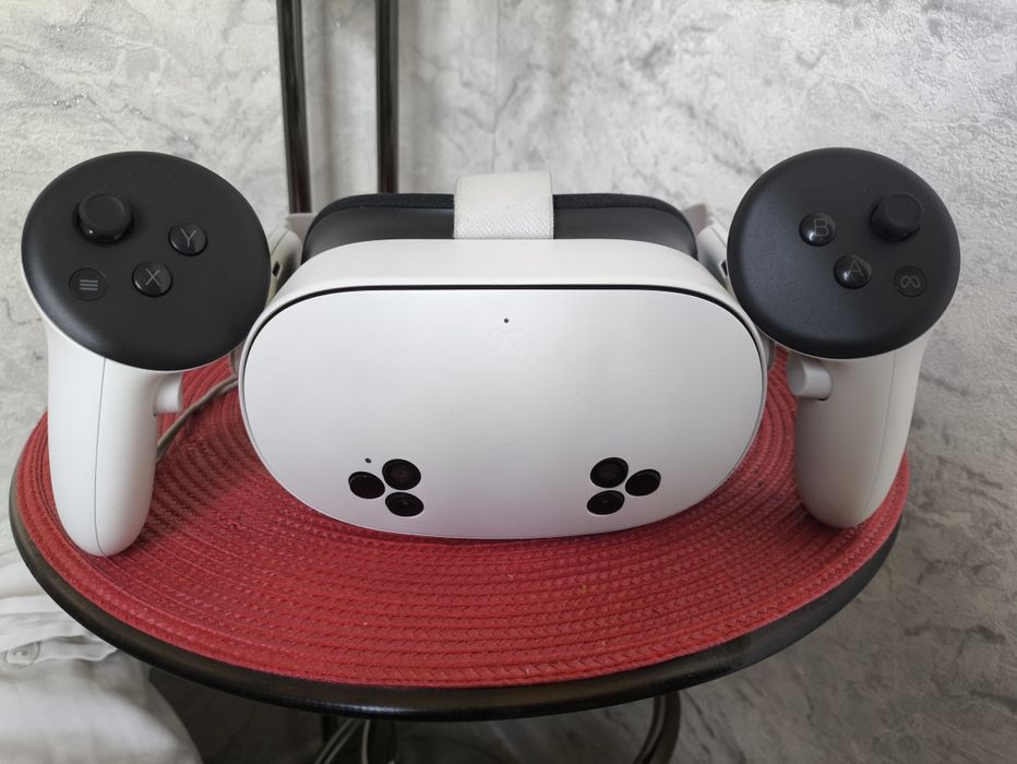 Продаю Meta quest 3s