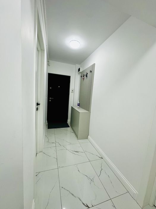 Apartament 3 camere, balcon, etaj 2, 380 EUR