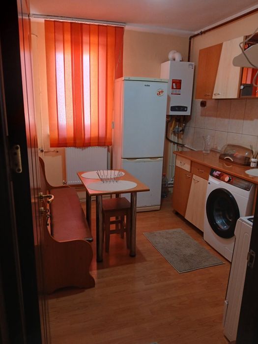 Garsonieră de închiriat – Pitești, Războieni