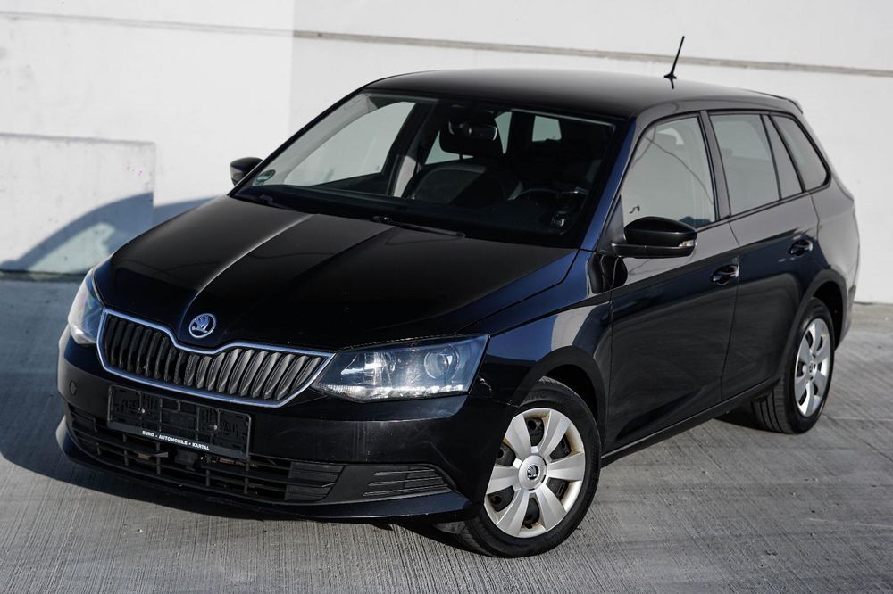 Vând Skoda fabia