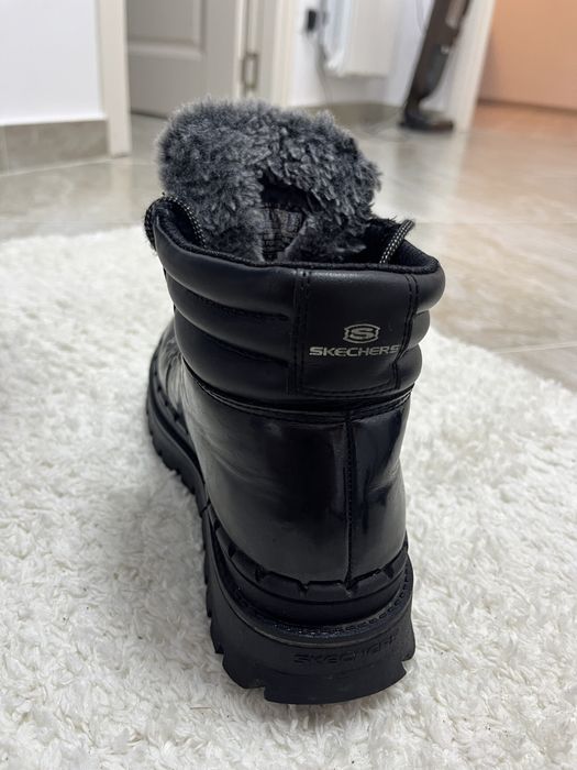 Ghete Skechers imblanite- marimea 36