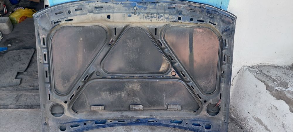 Капот vw Пассат б4