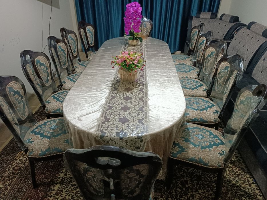 Хаммаси 10 млн. 12 кишилик стол стул, 2 та спальня ва диван арзон нар