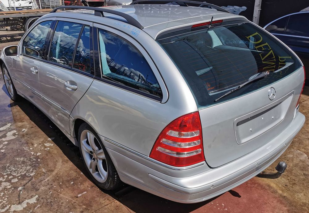 Dezmembrez mercedes c class w203 facelift sport edition-xenon-c220d e4