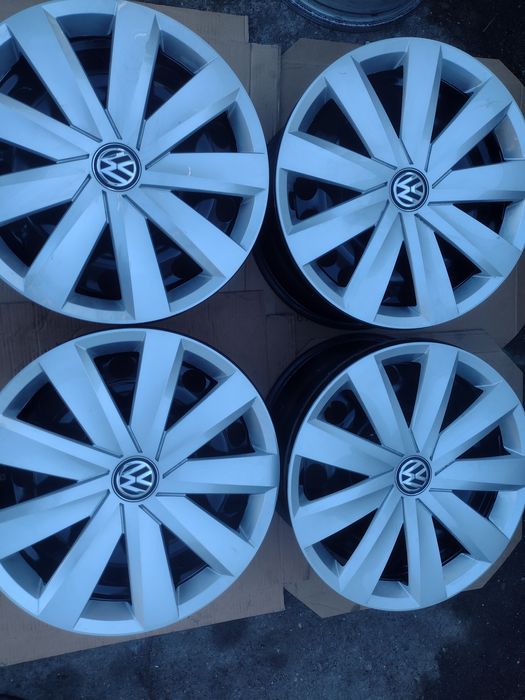 Топ състояние 16-5х112 ЕТ45 7j Volkswagen Passat 7