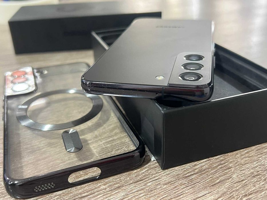 Samsung S22 256GB с кутия