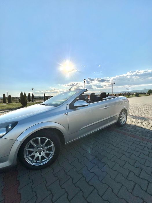 Opel Astra H TwinTop Cabrio
