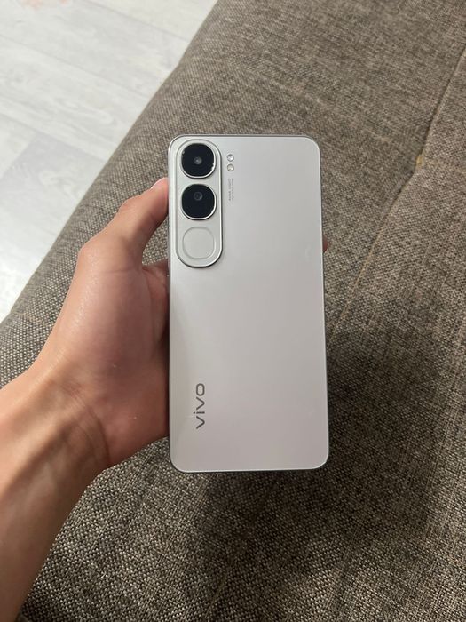 Продам или обменяю Vivo v 40 lite
