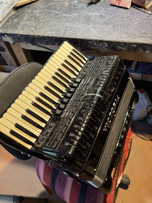 Acordeon Victoria dublu ax