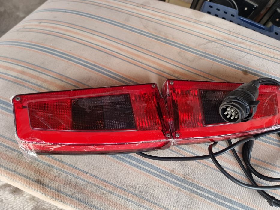 Stopuri remorca led