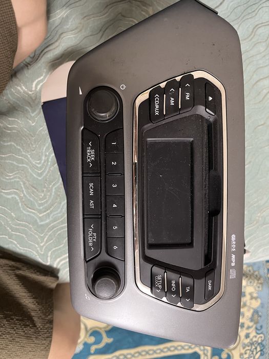 Продам мафон от киа рио 2014