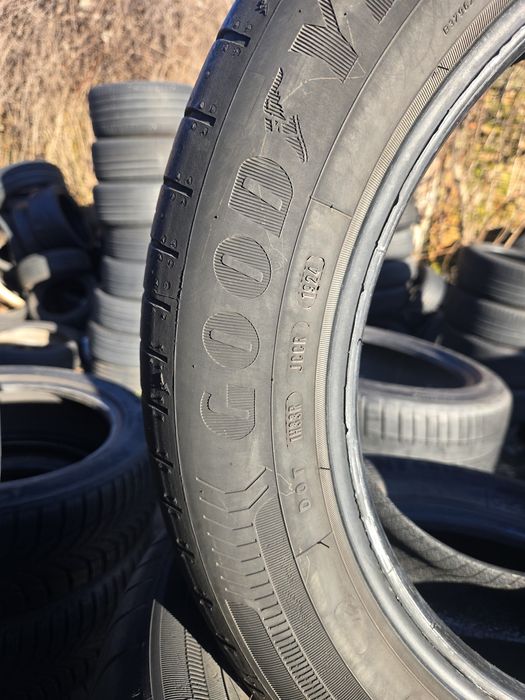 2бр. 215 55 17 Goodyear летни.