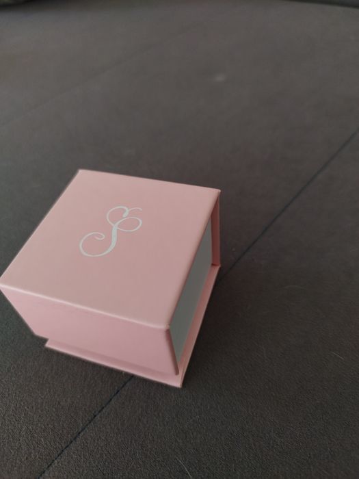 Сребърни обеци с диамант