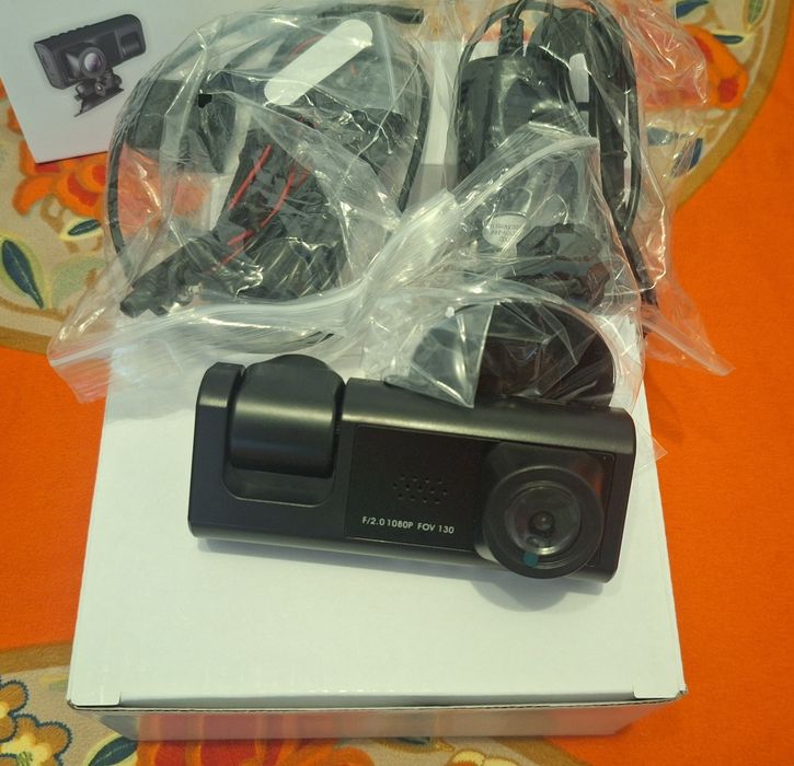 Cameră auto DVR 3 camere Față-Spate-Interior Full HD 1080P 140°