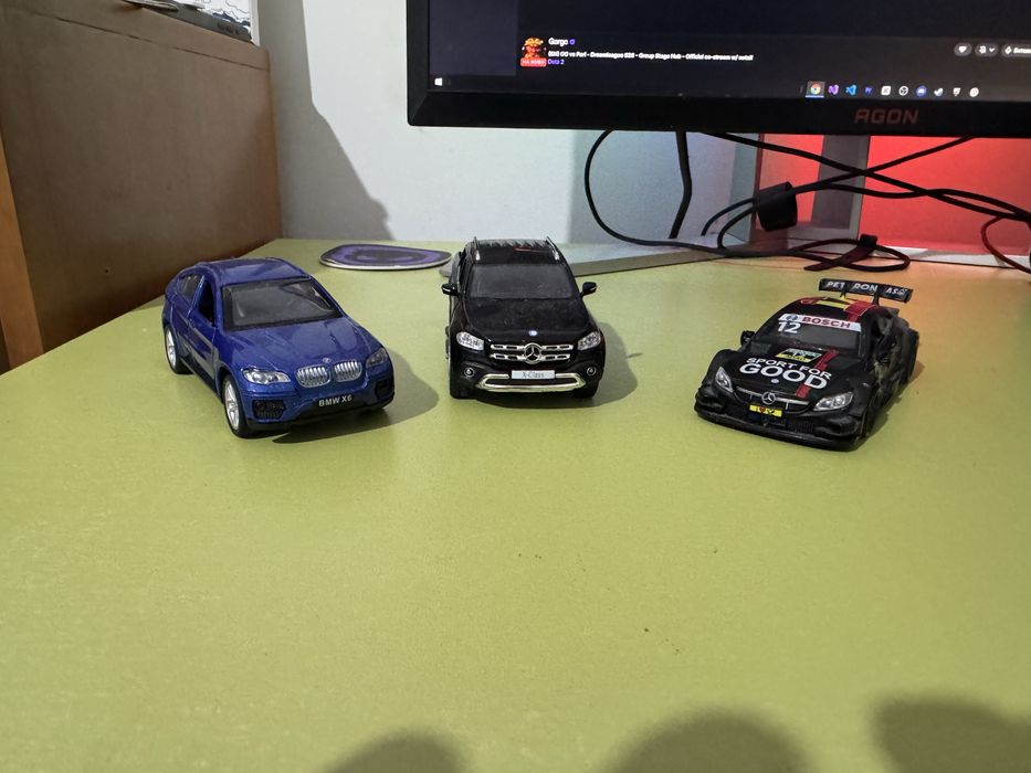 Метални и пластмасови колички