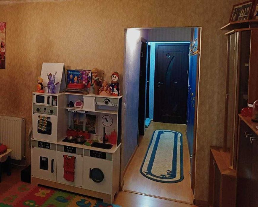 Proprietar vinde apt. spațios cu 3 camere