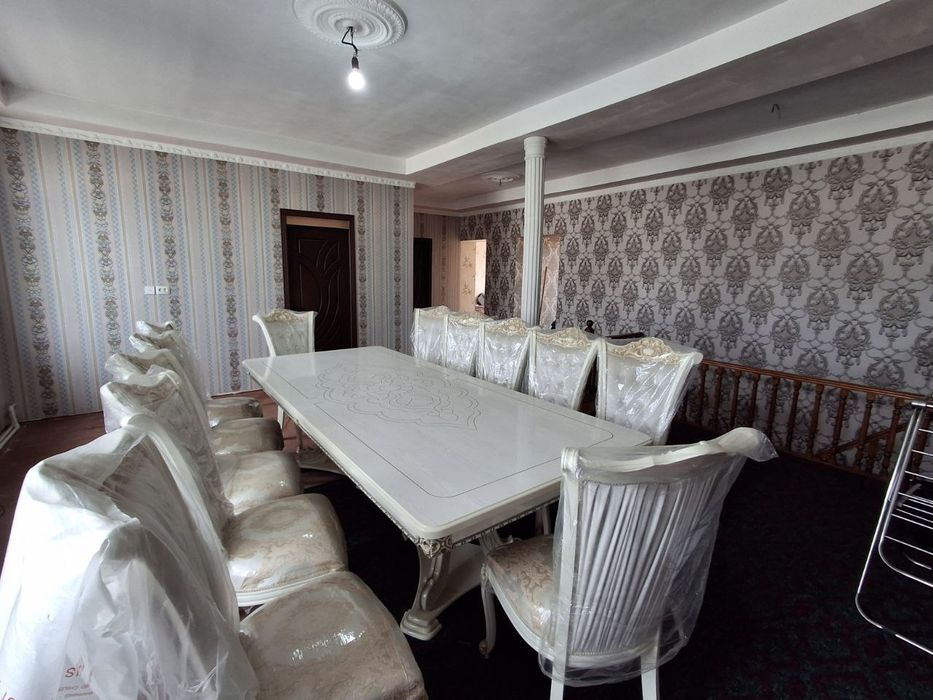 Sergeli xovli sotladi 3.5sotix 2 etaj yevroremont