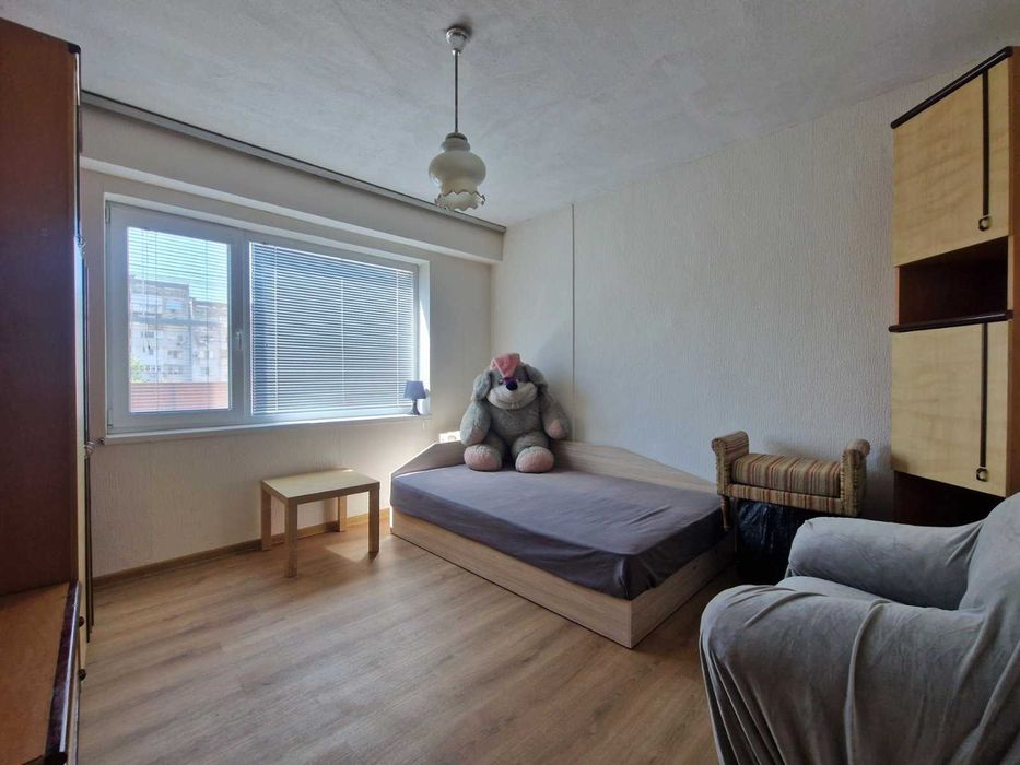 Продава се Четиристаен апартамент в Русе, Централен южен район - 99 кв.м за 1344 €/кв.м - Снимка #5