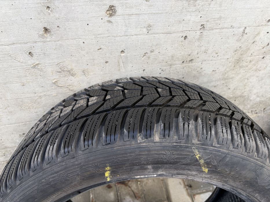 Зимни гуми Hankook 235/45/18