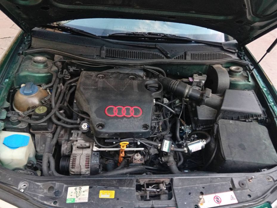 Audi a 3 топ състояние            .