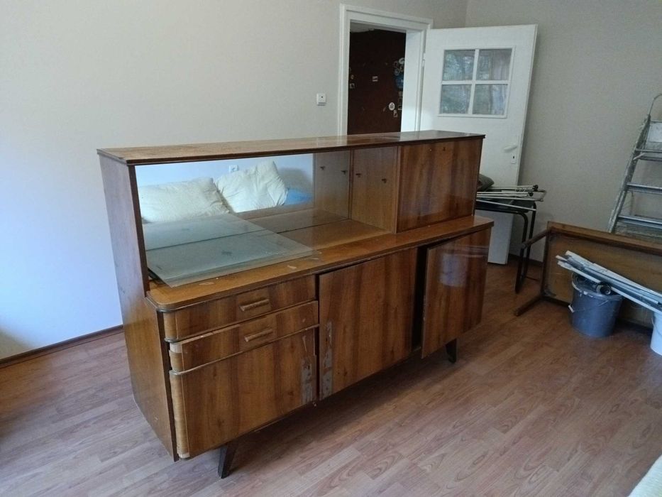 Подарявам стар скрин, бюфет