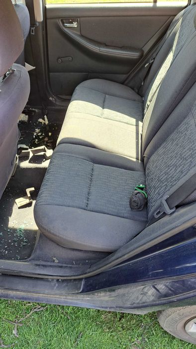 Toyota Corolla 1.6 vvti НА ЧАСТИ