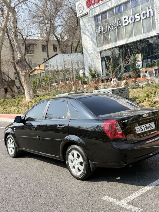 Gentra 2023 qora Tozza