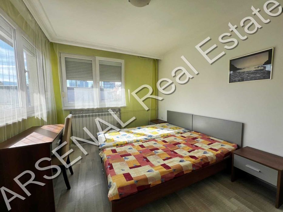 Дава се под наем Тристаен апартамент в София, Център - 98 кв.м за 598.23 € - Снимка #3