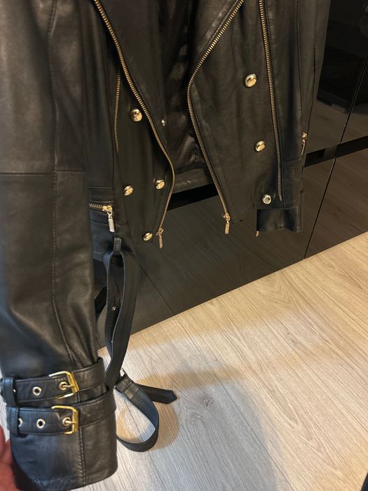 Vand geaca piele neagra