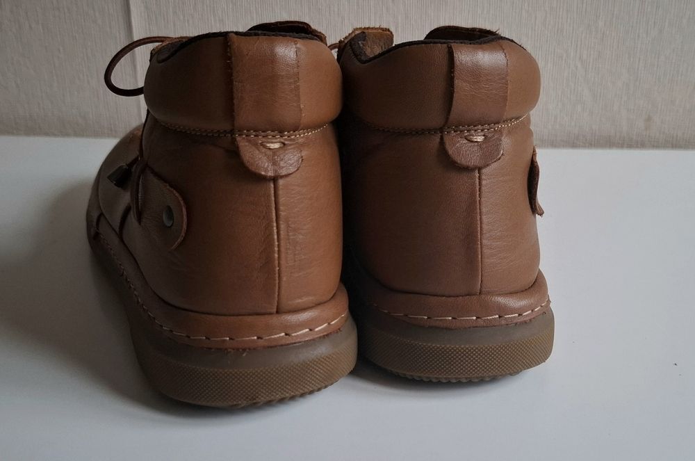 Естествена кожа обувки боти Ulanka 41 номер 
26,2 см нови, естествена