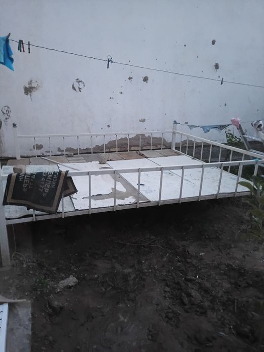 Тапчан бар сатылады срочно