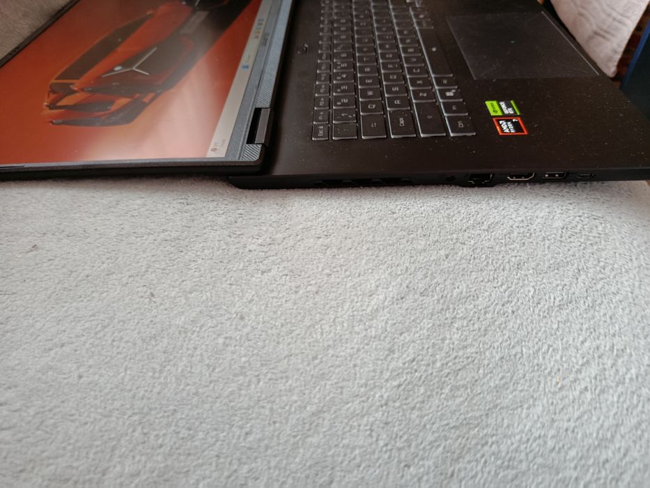 Laptop RTX 5060 RYZEN 7  SSD 1TB ram 16GB  Display 165Hz MUX SWITCH