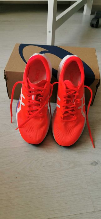Дамски маратонки за бягане ASICS MAGIC Speed 4 women