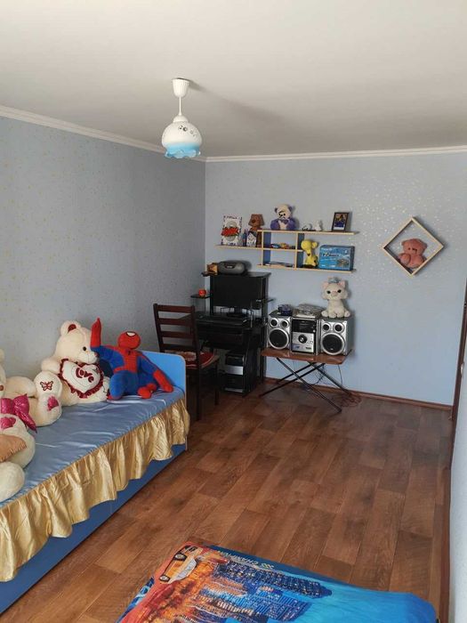 Продам дом 7 комнат Клуб Строителей