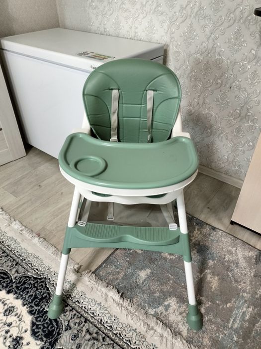 Продам столик для кормления за 8.000 доставку не рассматриваю.