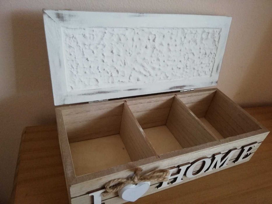 Кутия дървена с три отделения РЪЧНА ДЕКОРАЦИЯ