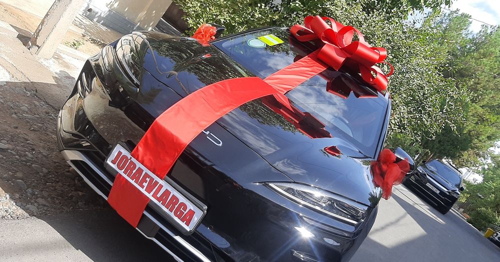 Прокат автоБантика, бант есть красный подарочный