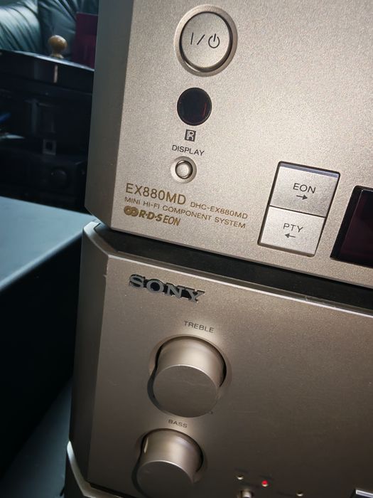 Vând linie Sony ex880 impecabilă