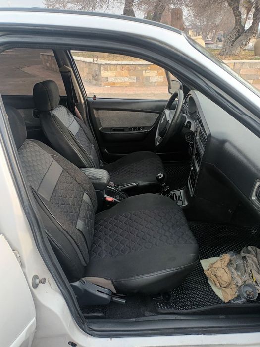 Nexia2 Yili2009 Kamroq petnosi bor xolati yaxshi