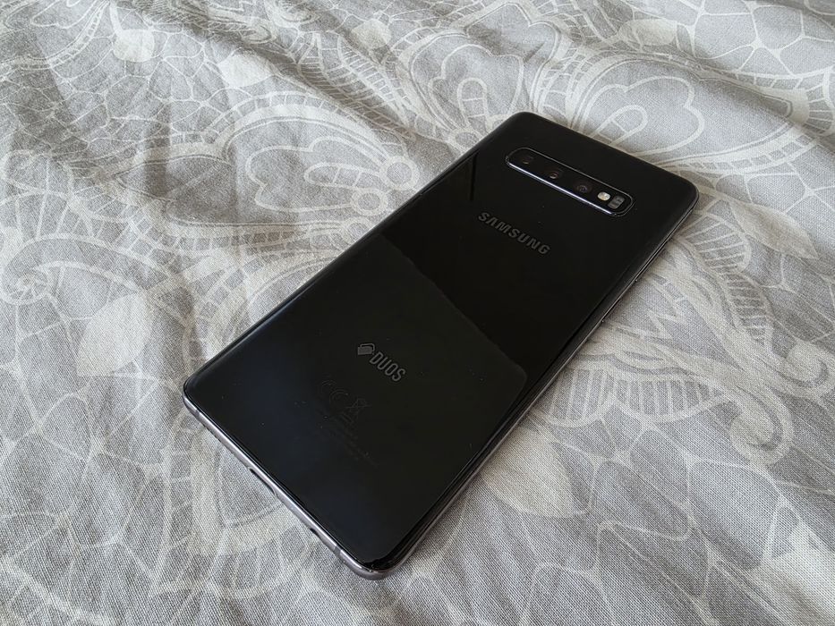 Samsung Galaxy S10 Plus 128GB с проблем