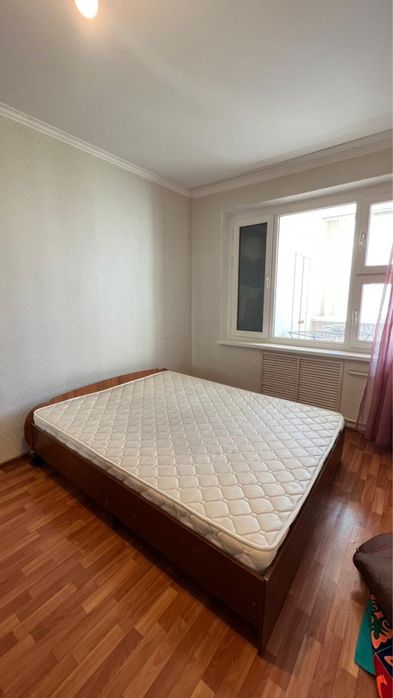 Б/У спальный кровать с матрасом