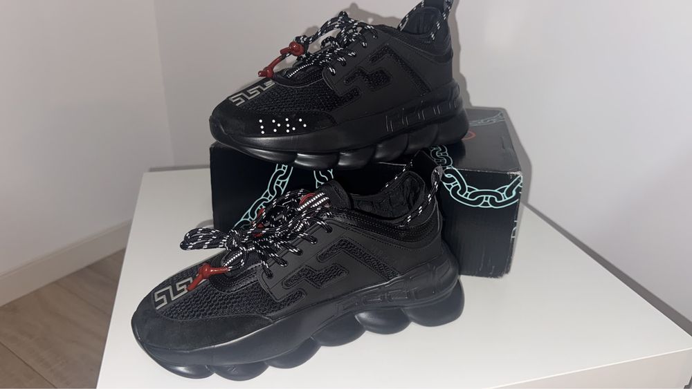 Versace Chain Reaction