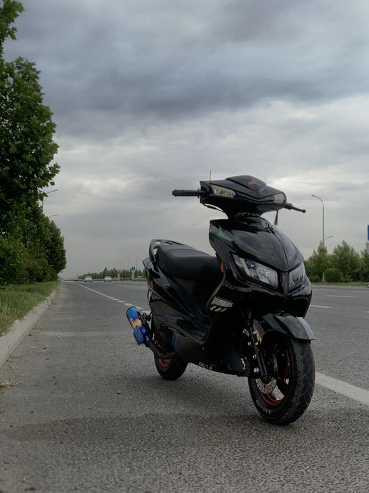 Benzenli skuter 150 kub